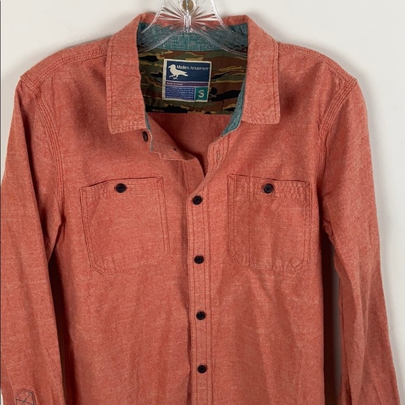 Modern Amusement Button Up Top - Picture 4 of 6